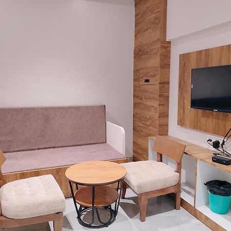 Hotel Pragati Inn Ahmednagar Exteriér fotografie