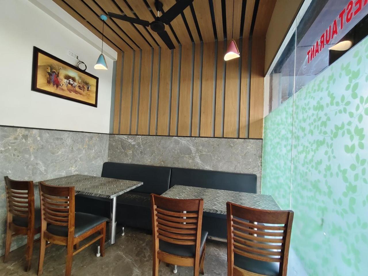 Hotel Pragati Inn Ahmednagar Exteriér fotografie