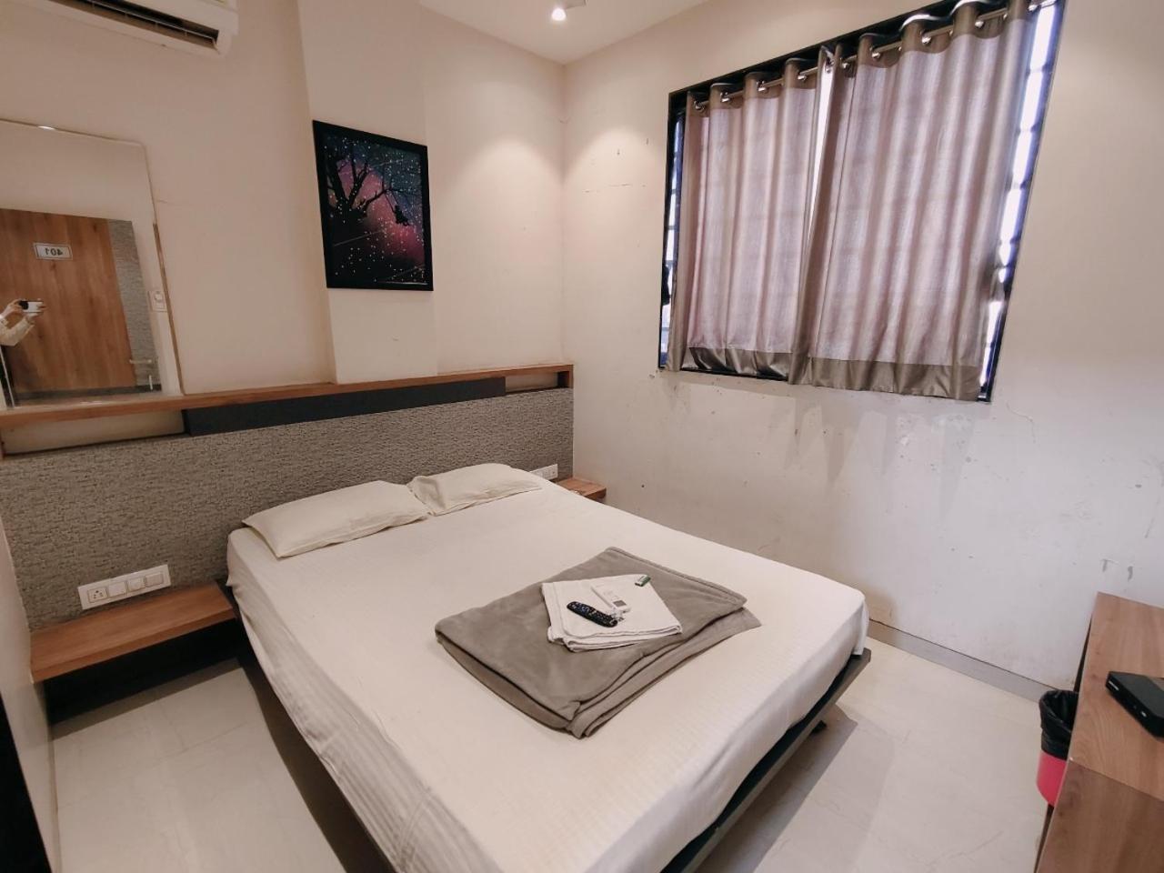Hotel Pragati Inn Ahmednagar Exteriér fotografie