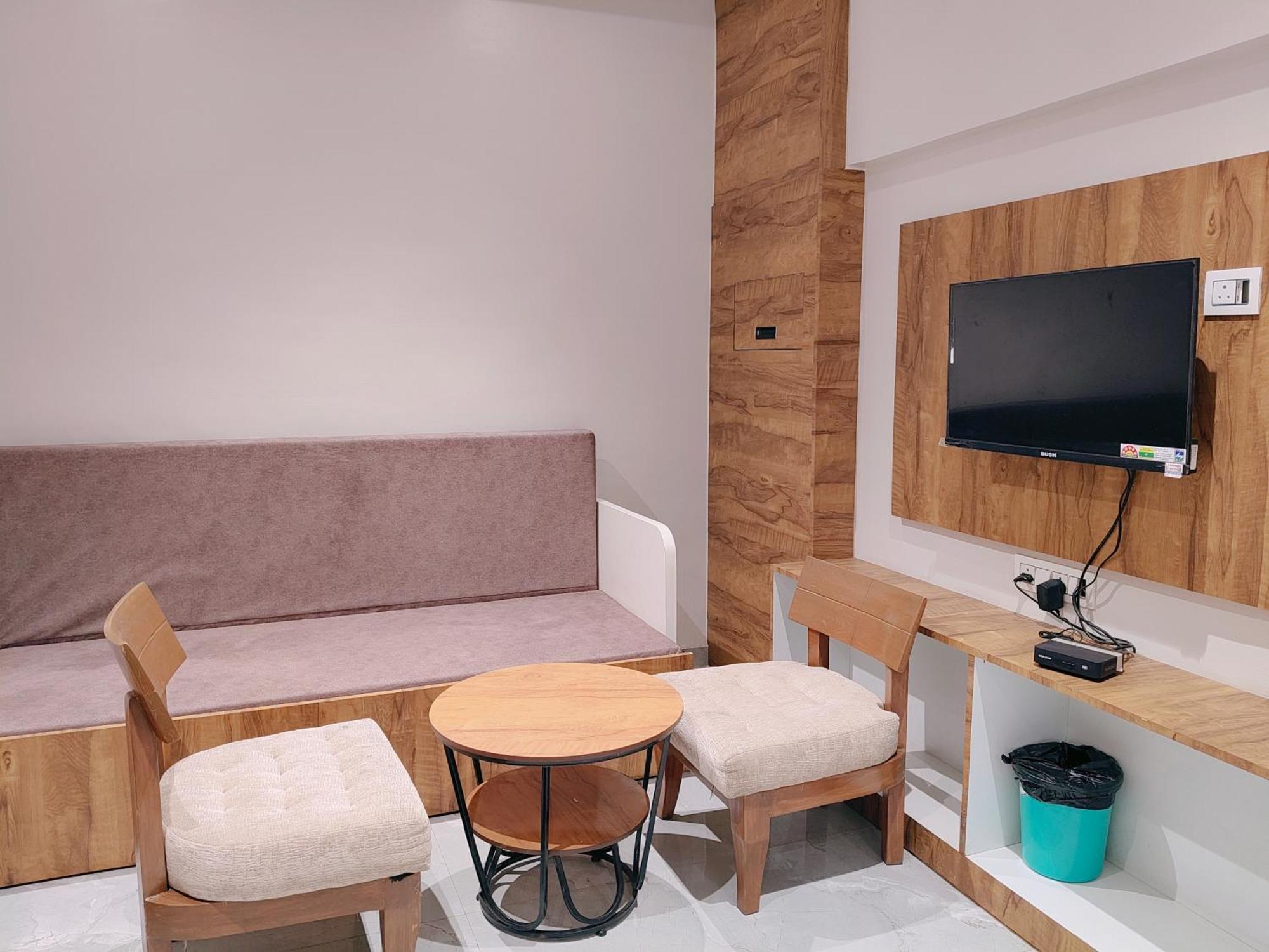 Hotel Pragati Inn Ahmednagar Exteriér fotografie