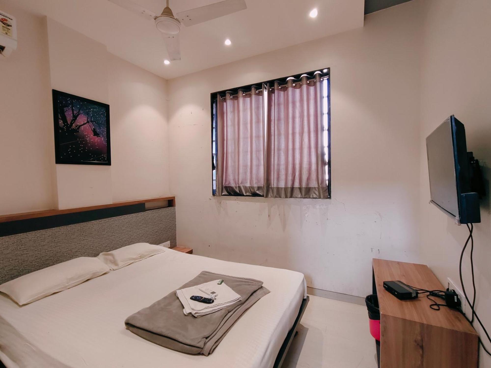 Hotel Pragati Inn Ahmednagar Exteriér fotografie