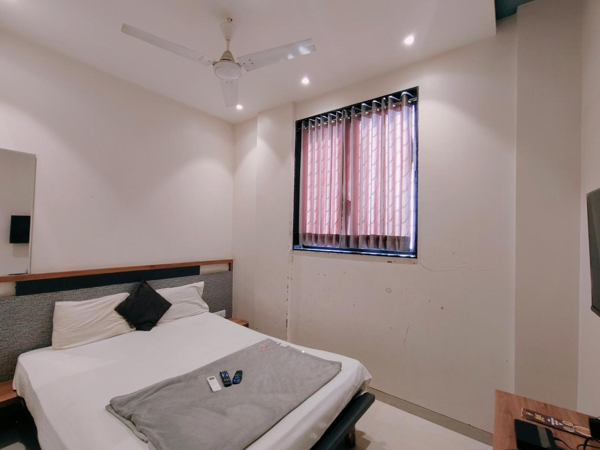 Hotel Pragati Inn Ahmednagar Exteriér fotografie